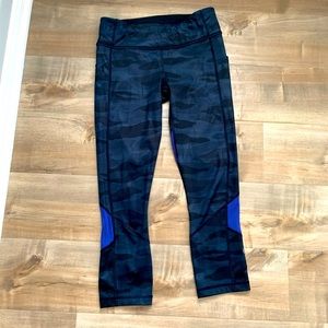 lululemon navy camo crops